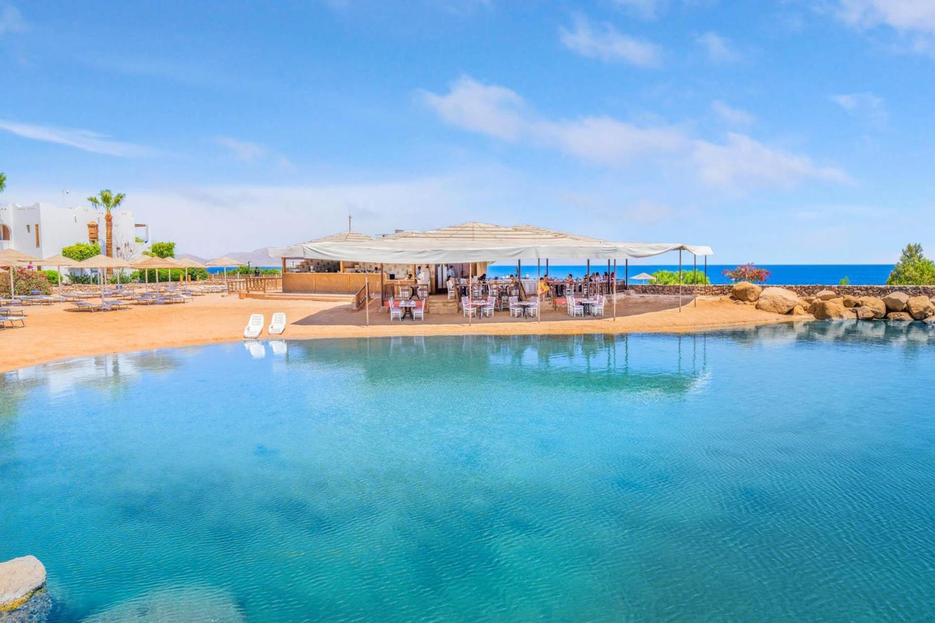 שארם א-שייח Domina Coral Bay Resort, Diving , Spa & Casino מראה חיצוני תמונה The beach at the Dead Sea