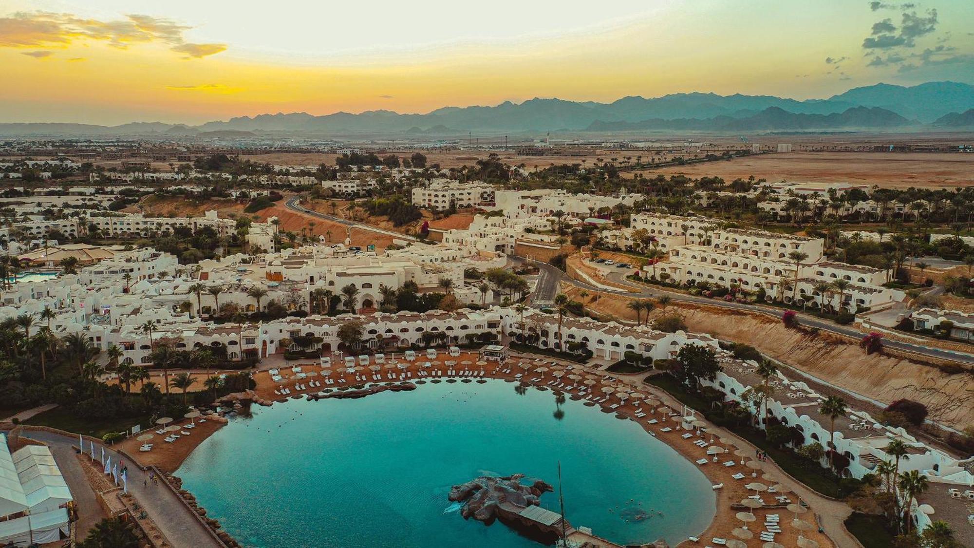 שארם א-שייח Domina Coral Bay Resort, Diving , Spa & Casino מראה חיצוני תמונה Aerial view of El Alamein
